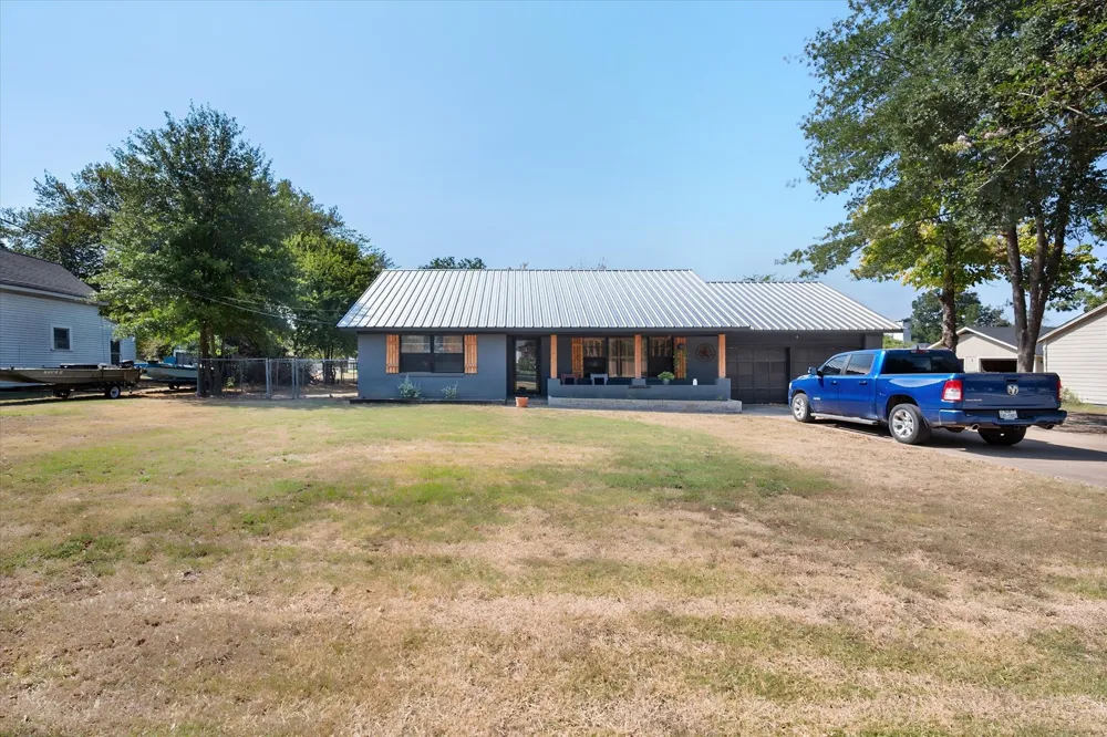 427 E Bradley Street Fairfield, TX 75840