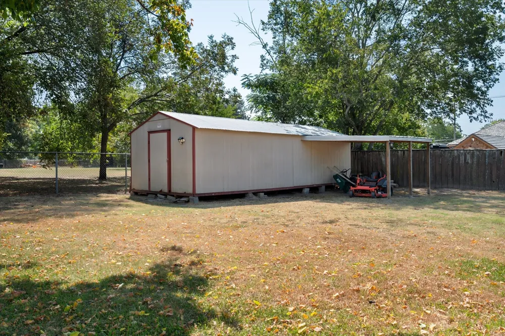 427 E Bradley Street Fairfield, TX 75840