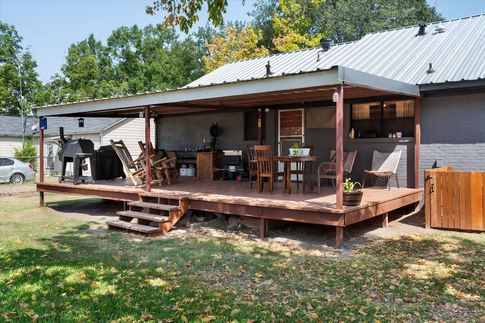 427 E Bradley Street Fairfield, TX 75840