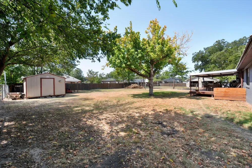 427 E Bradley Street Fairfield, TX 75840