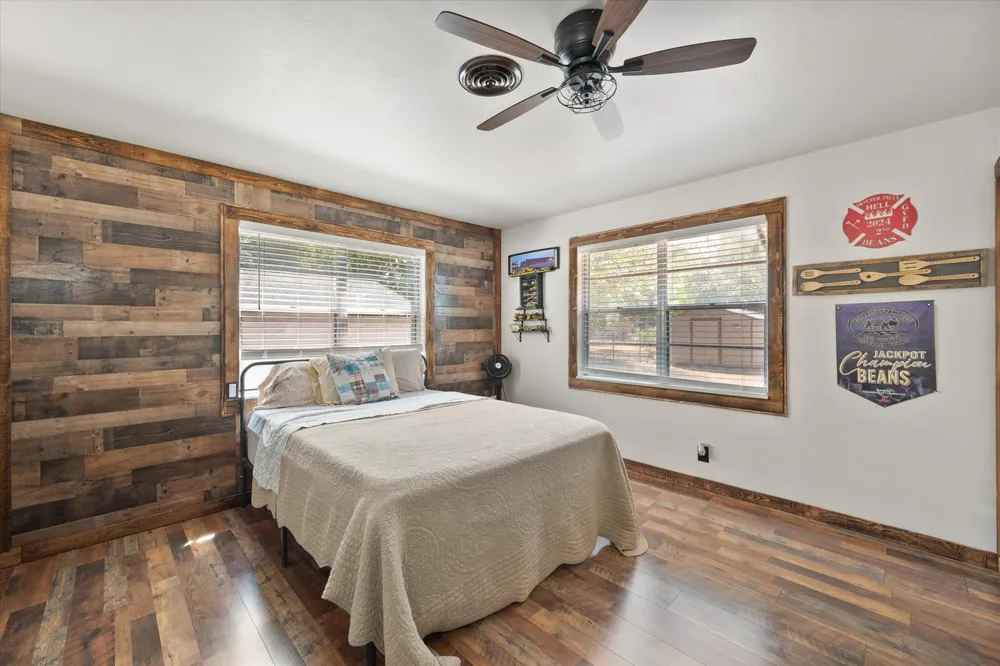 427 E Bradley Street Fairfield, TX 75840