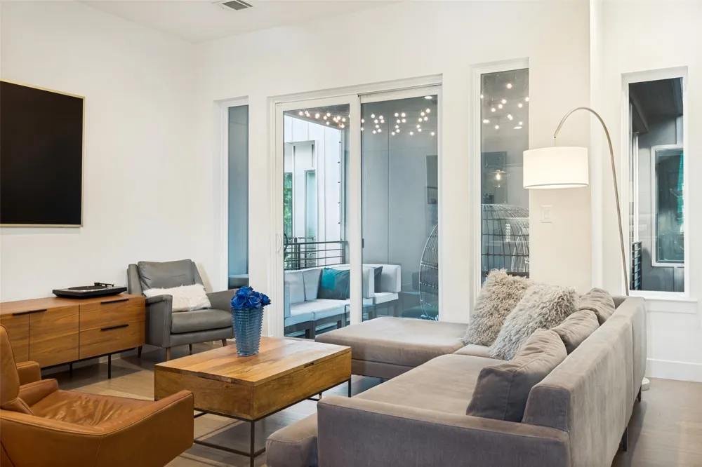 5703 Lindell Avenue #104 Dallas, TX 75206