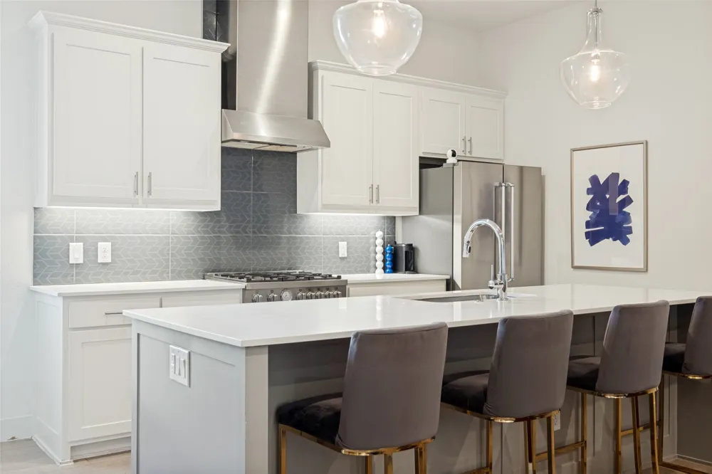5703 Lindell Avenue #104 Dallas, TX 75206