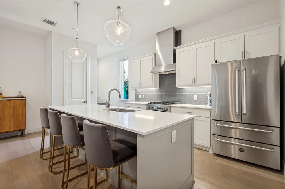 5703 Lindell Avenue #104 Dallas, TX 75206
