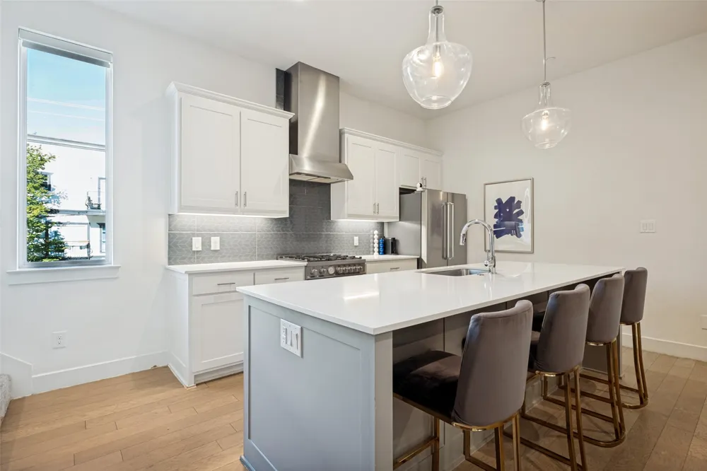 5703 Lindell Avenue #104 Dallas, TX 75206