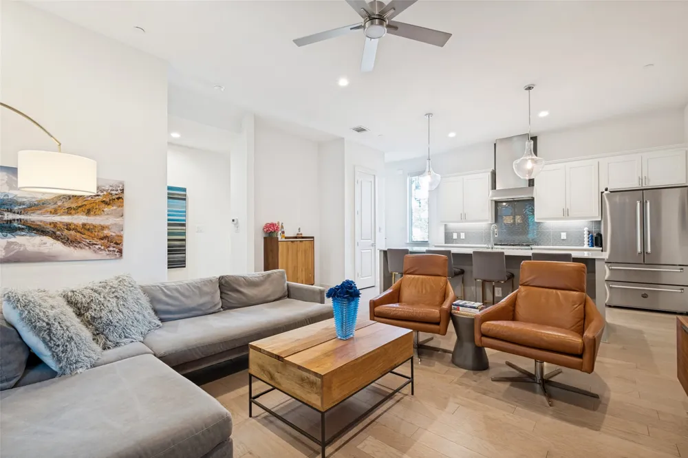 5703 Lindell Avenue #104 Dallas, TX 75206