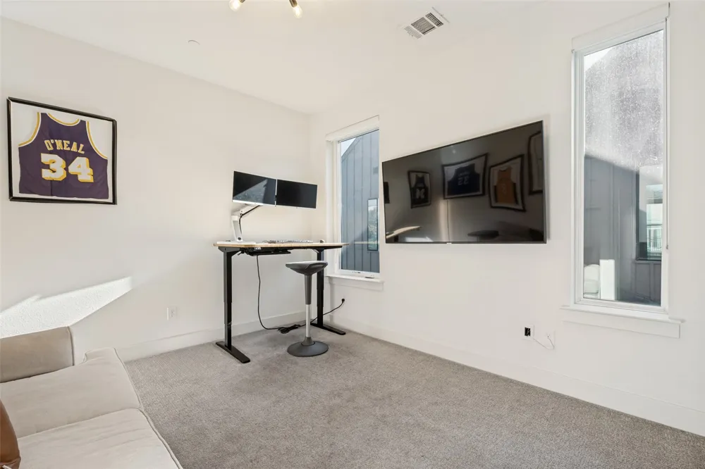 5703 Lindell Avenue #104 Dallas, TX 75206