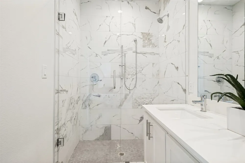 5703 Lindell Avenue #104 Dallas, TX 75206