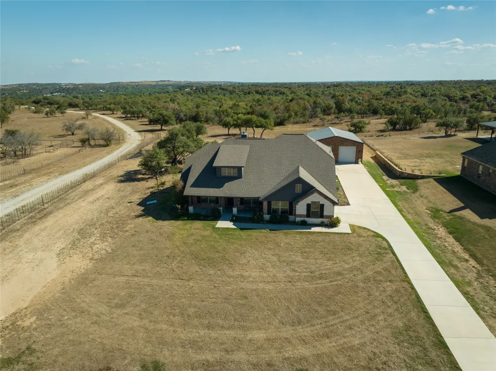 3841 J E Woody Road Springtown, TX 76082