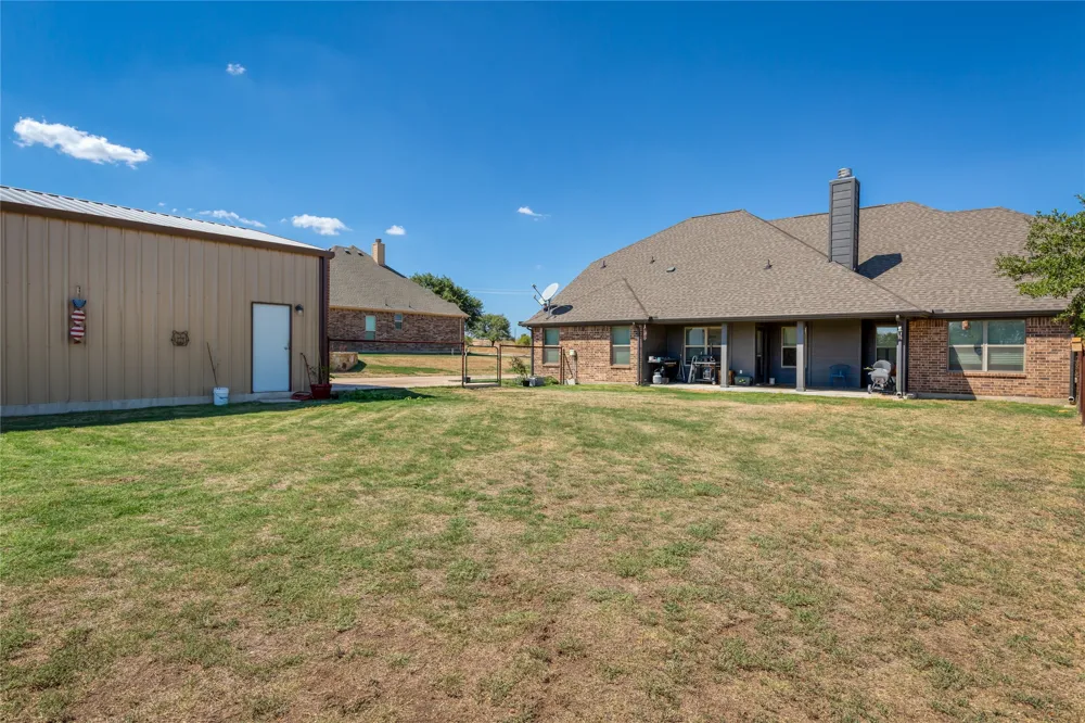 3841 J E Woody Road Springtown, TX 76082