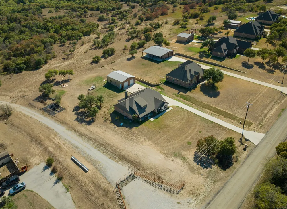 3841 J E Woody Road Springtown, TX 76082