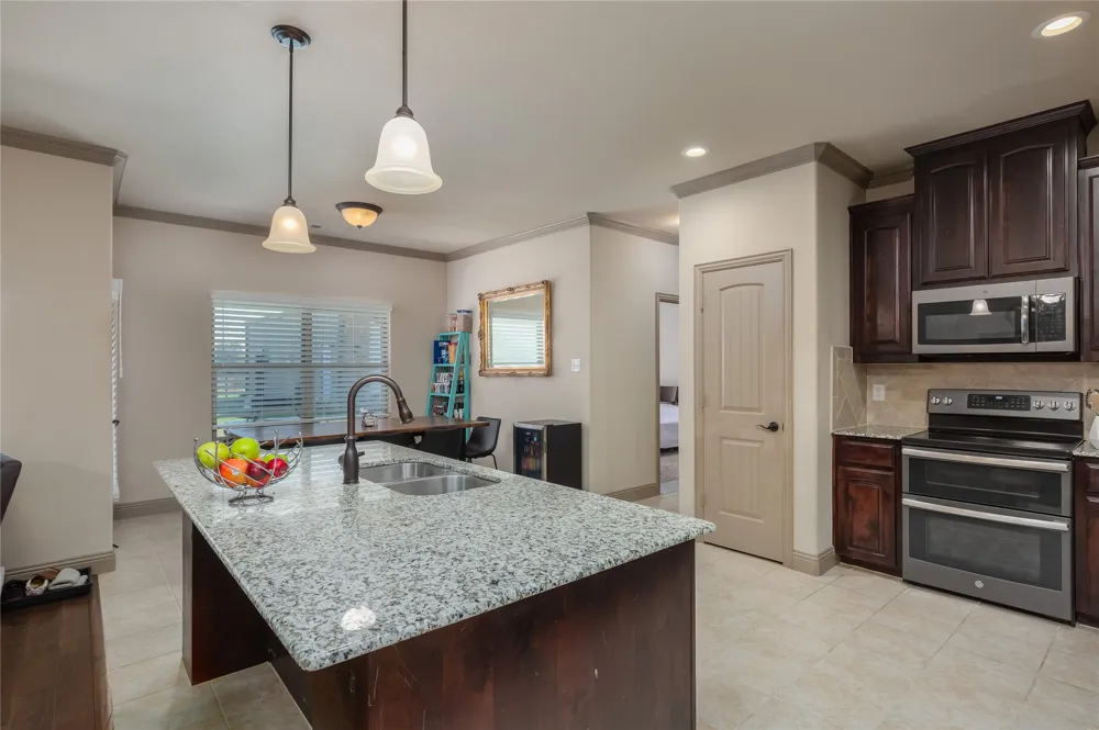3841 J E Woody Road Springtown, TX 76082