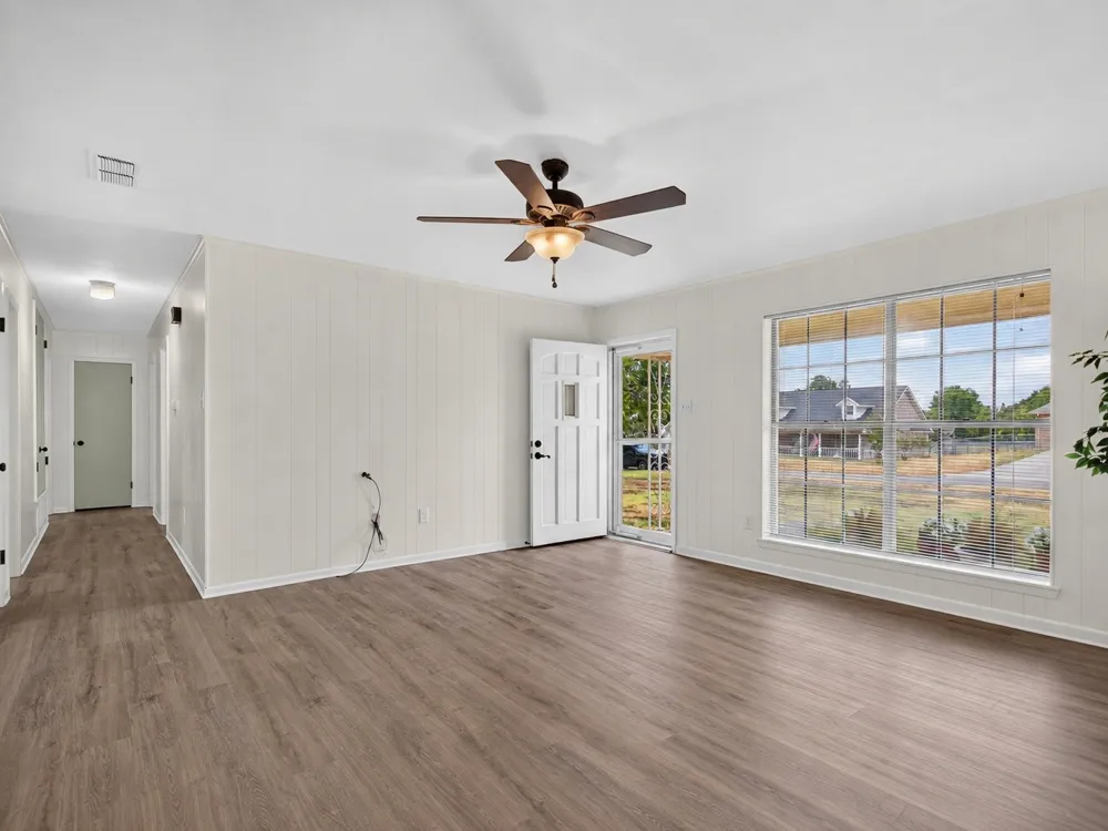 1010 Maple Street Farmersville, TX 75442