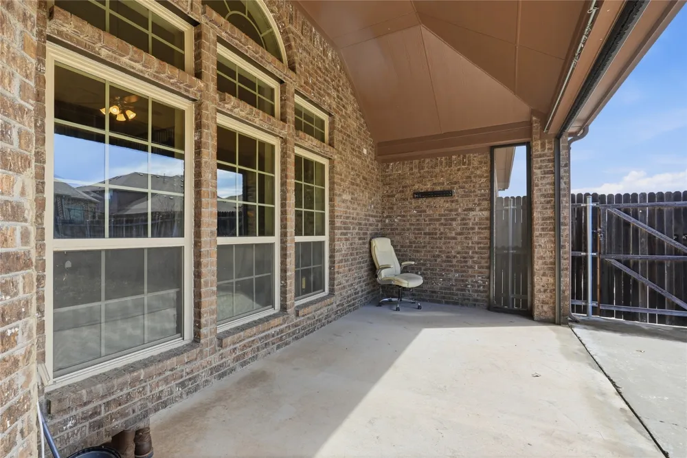 1808 River Run Drive DeSoto, TX 75115