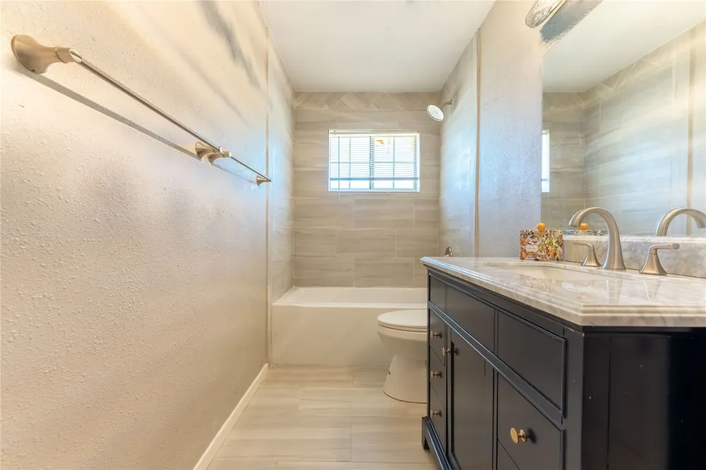 818 Emberwood Drive Dallas, TX 75232