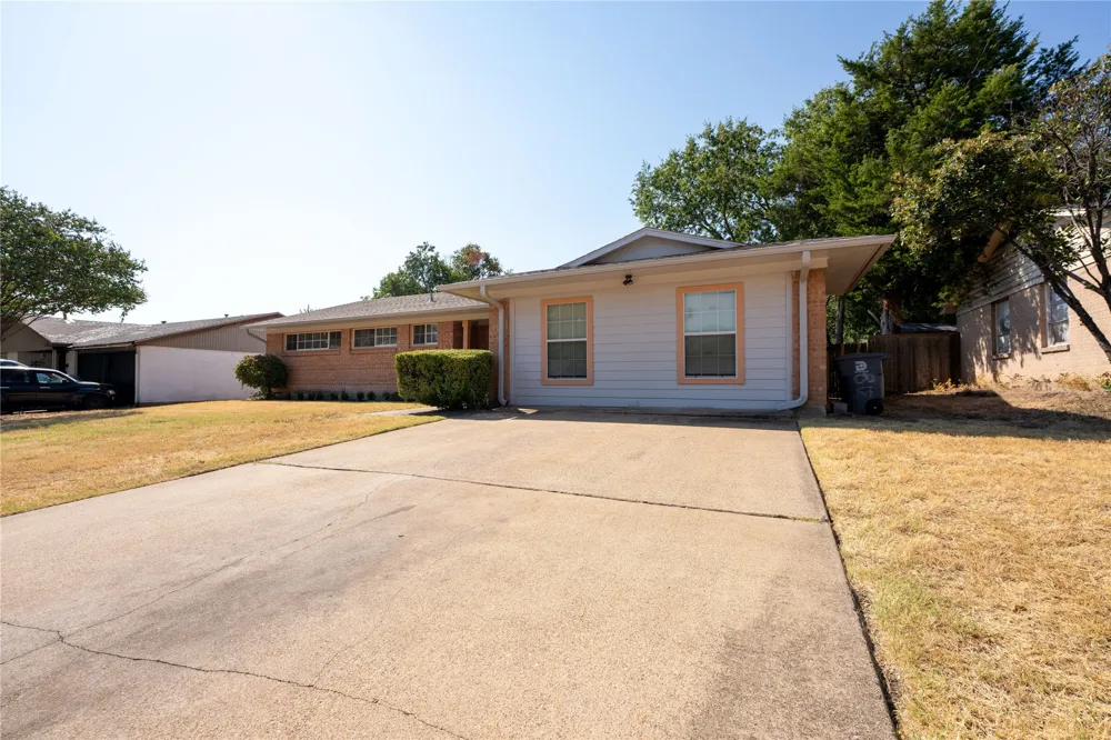 818 Emberwood Drive Dallas, TX 75232