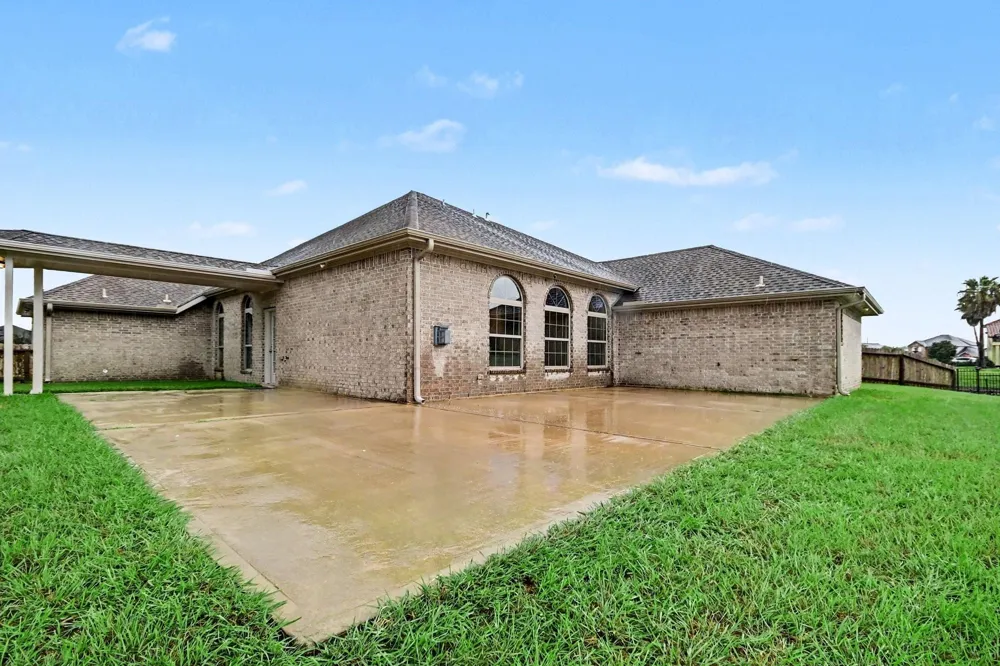 9 Cypress Point Court Manvel, TX 77578