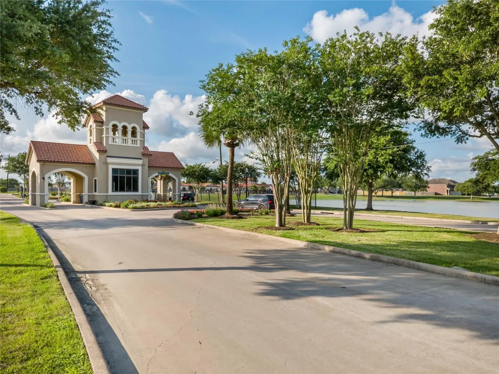 9 Cypress Point Court Manvel, TX 77578