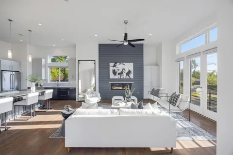7327 Shadyvilla Pointe Drive