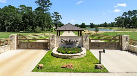 208 Rolling Oaks Drive