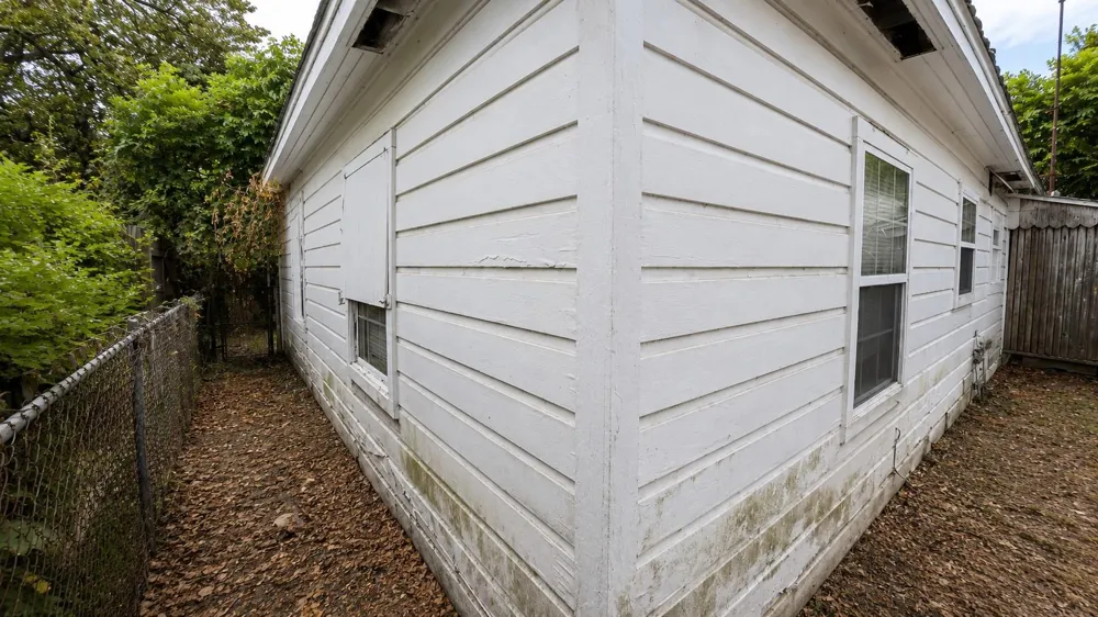 236 E Orchard Street Clute, TX 77531
