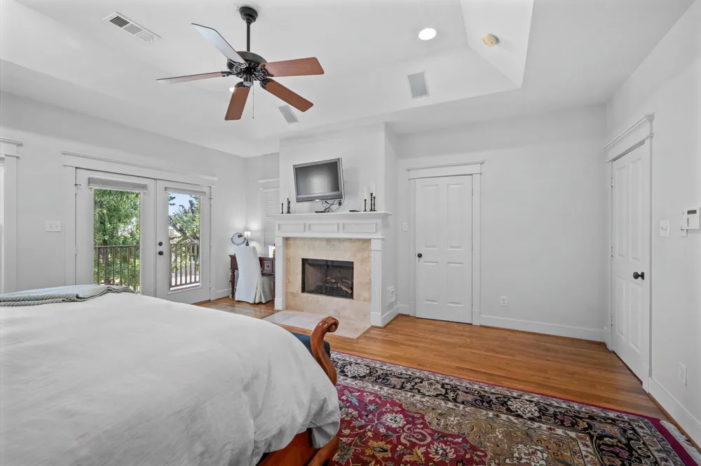 501 Columbia Street Houston, TX 77007