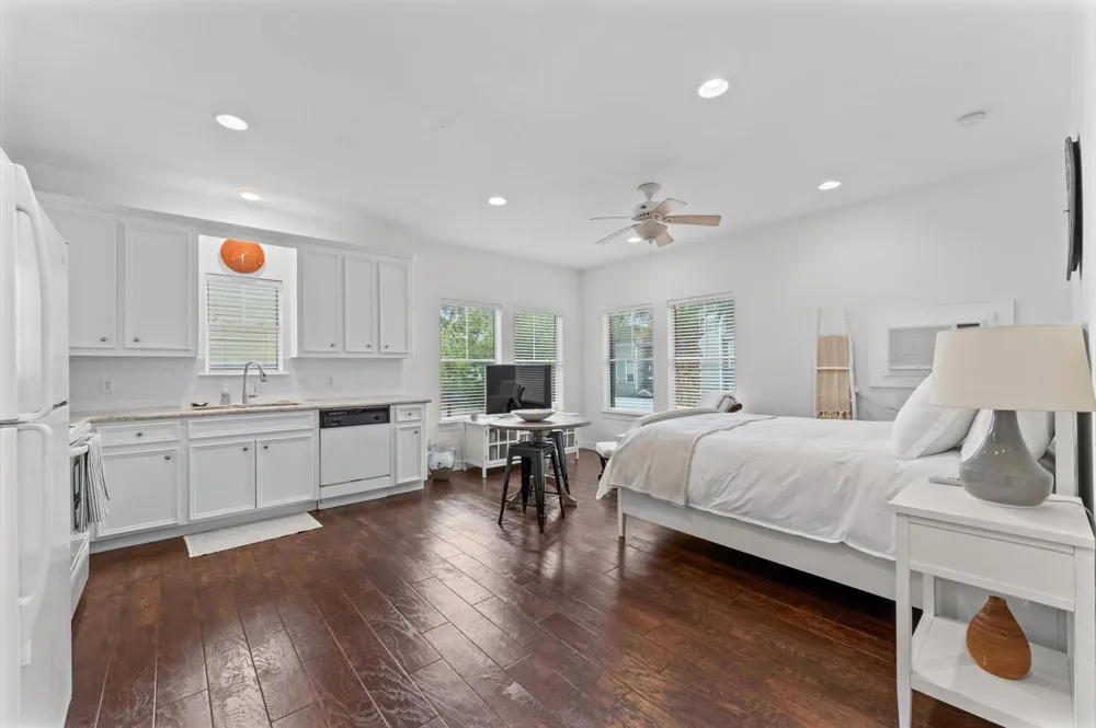501 Columbia Street Houston, TX 77007