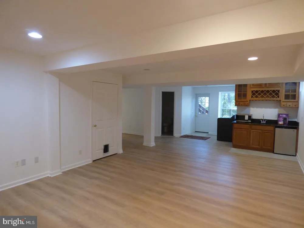 43595 MINK MEADOWS (LOWER LEVEL) STREET Chantilly, VA 20152