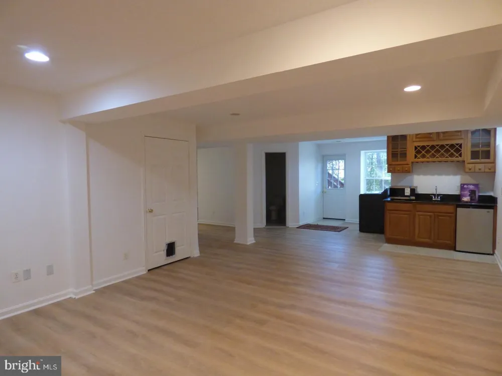 43595 MINK MEADOWS (LOWER LEVEL) STREET Chantilly, VA 20152
