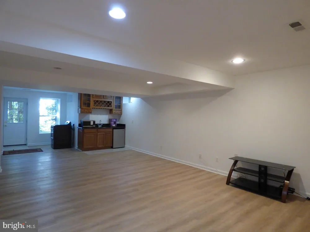 43595 MINK MEADOWS (LOWER LEVEL) STREET Chantilly, VA 20152
