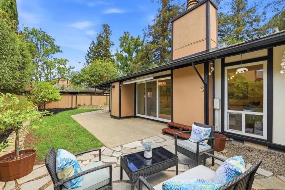 1209 S Bernardo Avenue Sunnyvale, CA 94087
