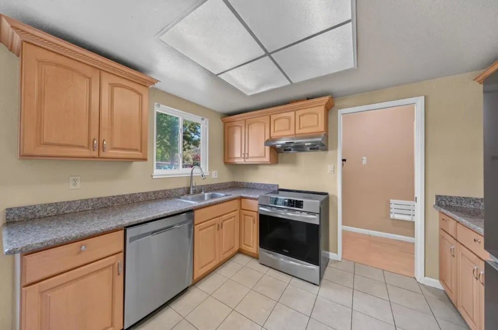 1099 Abbott Avenue Milpitas, CA 95035