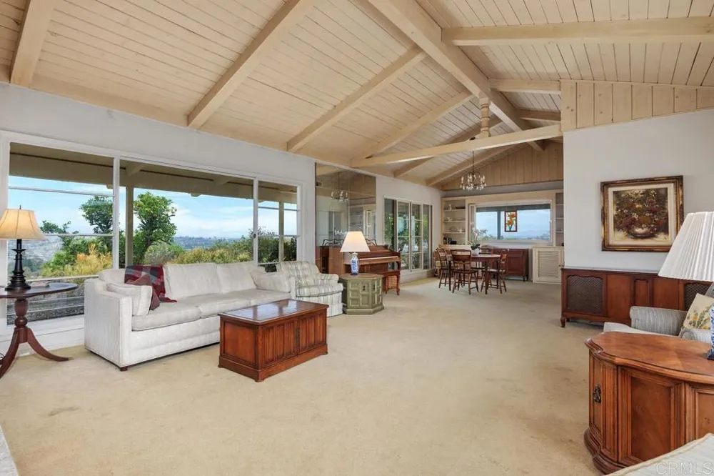3450 Camden Circle Carlsbad, CA 92008