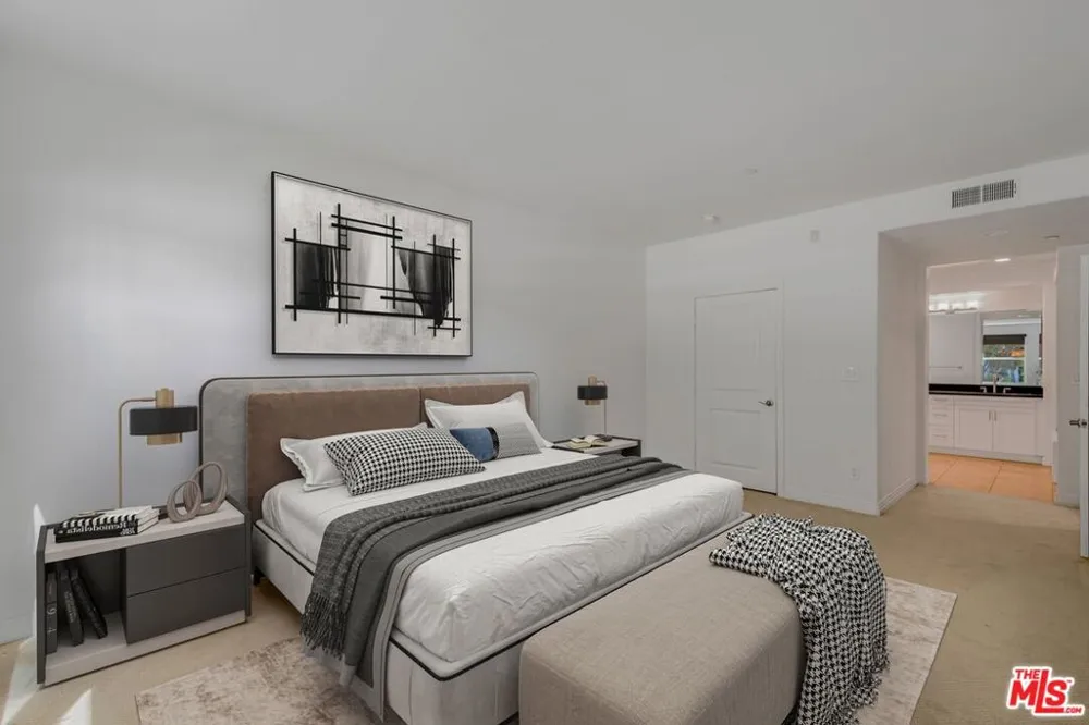 7100 Playa Vista Drive #123 Playa Vista, CA 90094