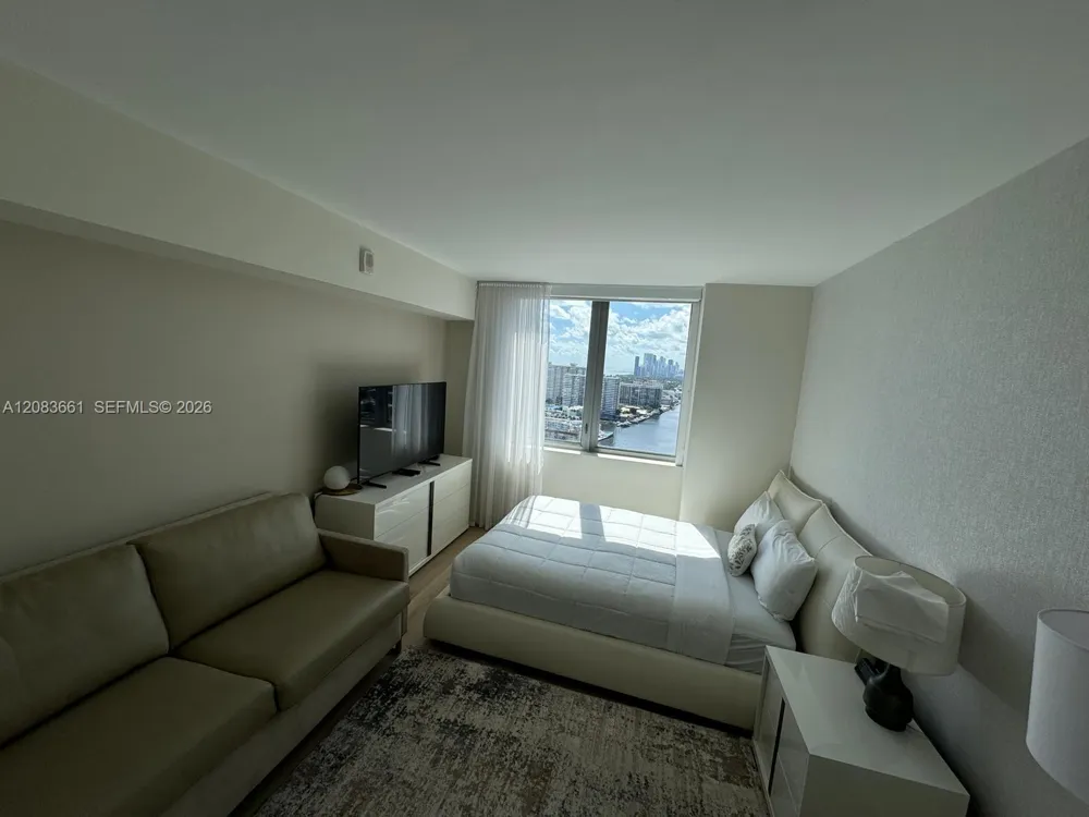 2600 E Hallandale Beach blvd #T2701 Hallandale Beach, FL 33009
