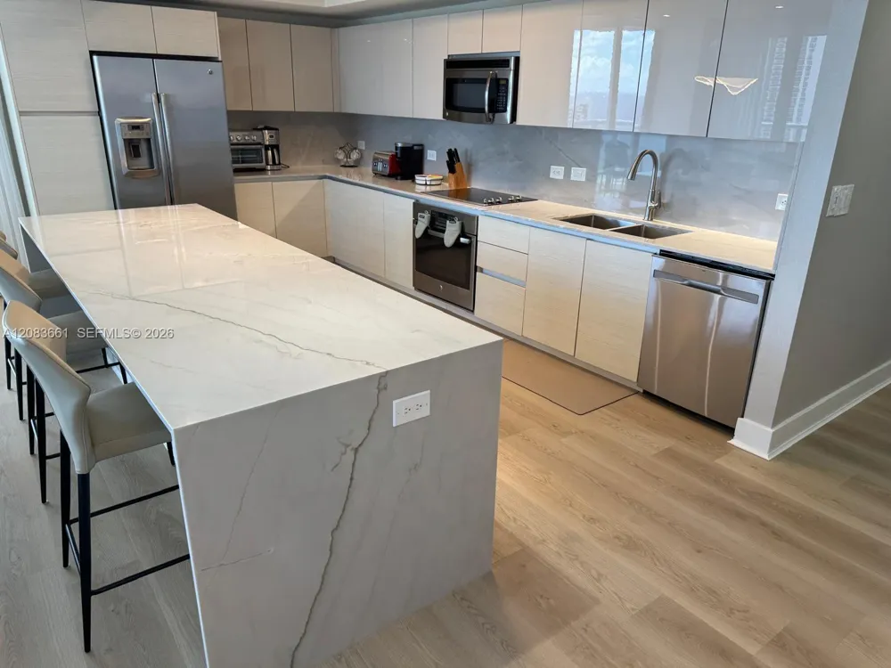 2600 E Hallandale Beach blvd #T2701 Hallandale Beach, FL 33009