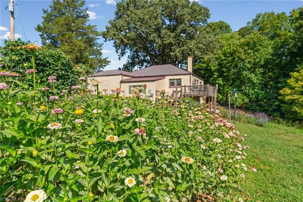 2360 US Highway 601 Mocksville, NC 27028