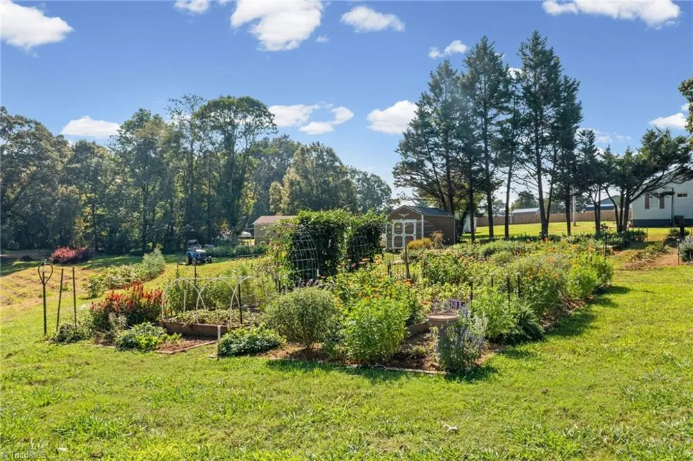 2360 US Highway 601 Mocksville, NC 27028