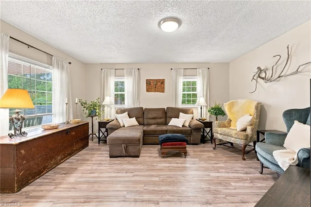 2360 US Highway 601 Mocksville, NC 27028