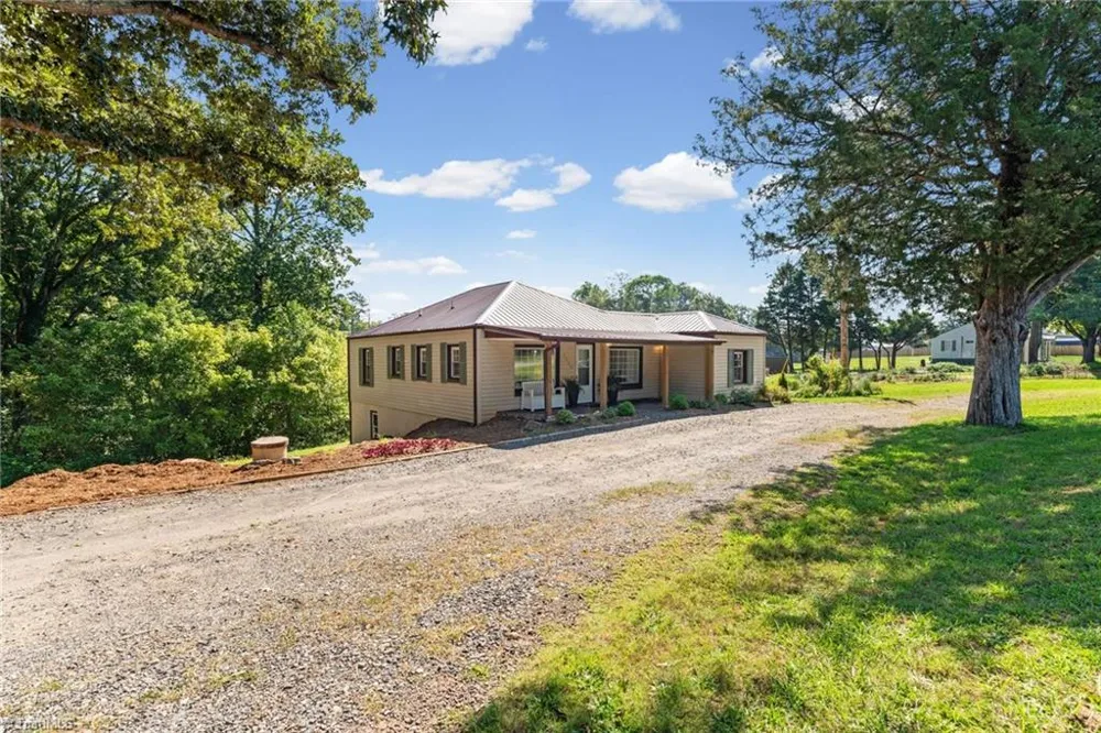 2360 US Highway 601 Mocksville, NC 27028