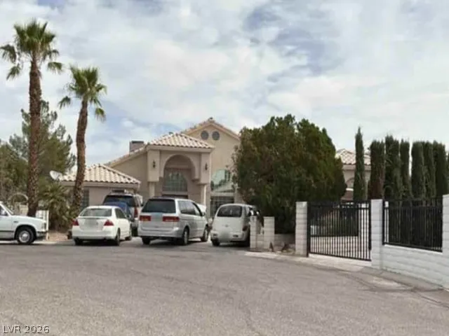 1830 Del Font Court Las Vegas, NV 89117