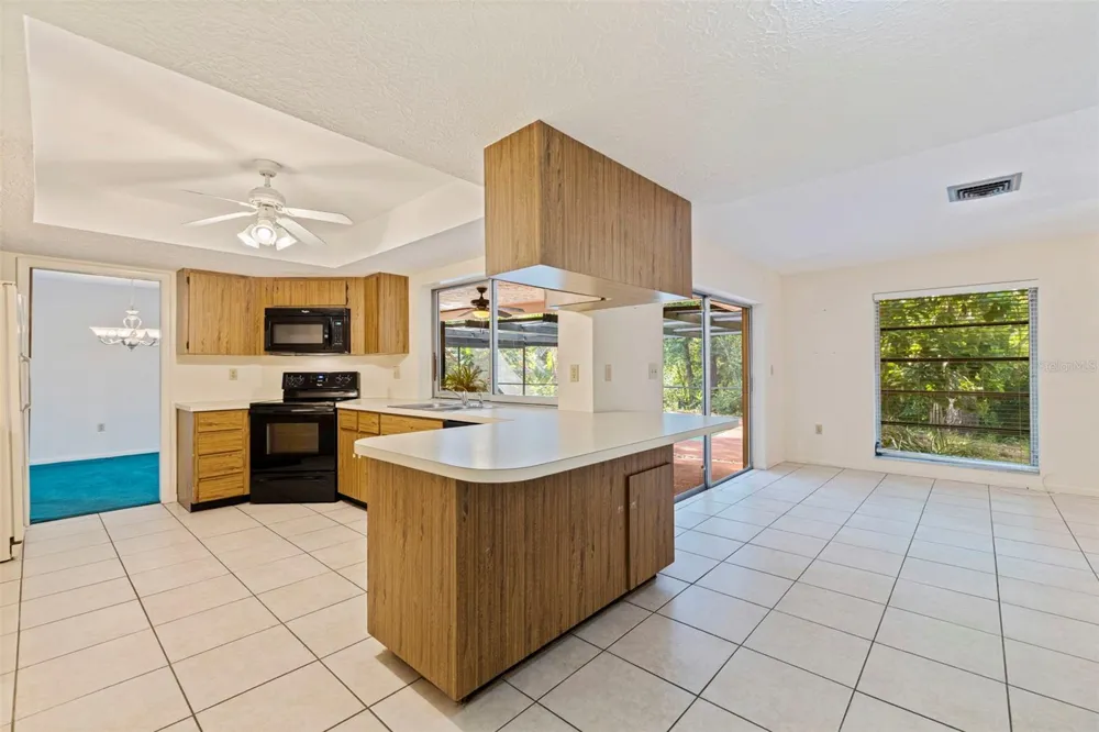 1374 INDIAN TRAIL Palm Harbor, FL 34683