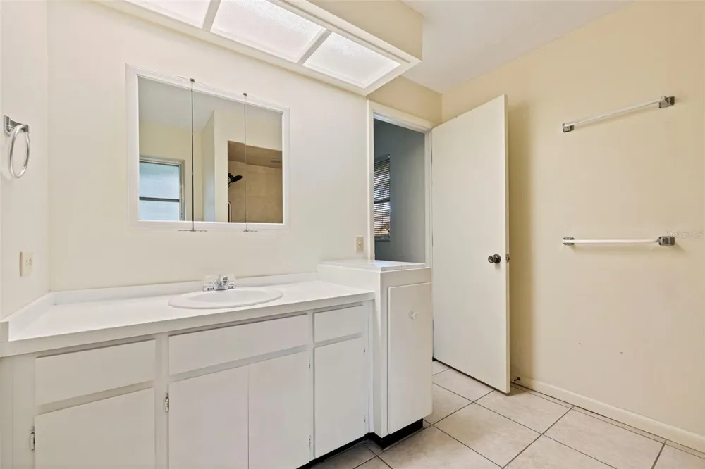 1374 INDIAN TRAIL Palm Harbor, FL 34683