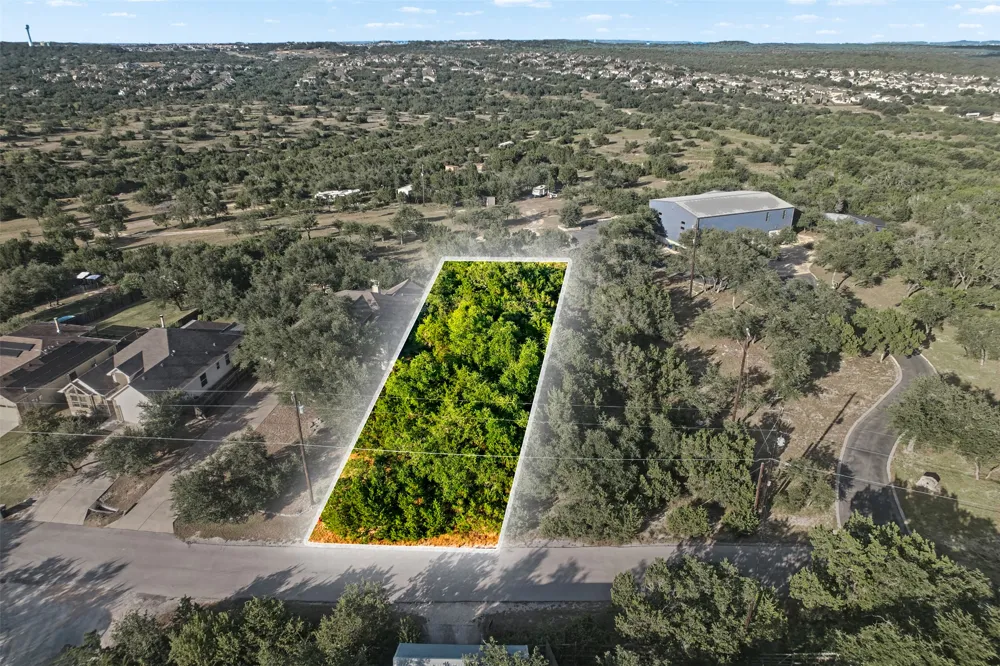 9933 Little Creek Circle Dripping Springs, TX 78620