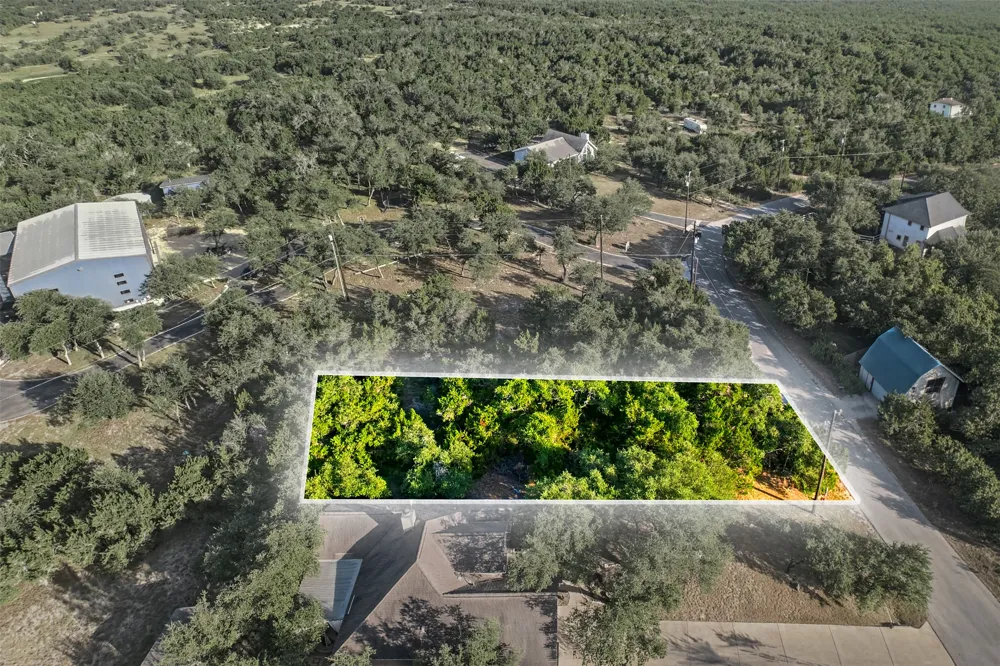 9933 Little Creek Circle Dripping Springs, TX 78620