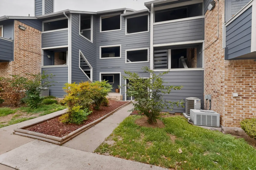 2500 Burleson Road #506 Austin, TX 78741