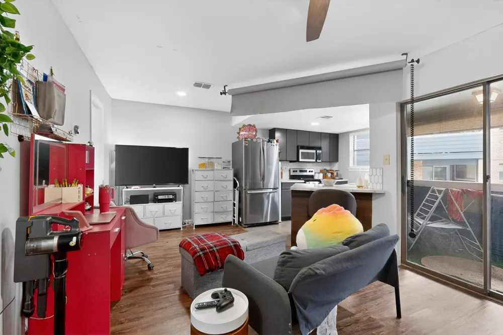 2500 Burleson Road #506 Austin, TX 78741