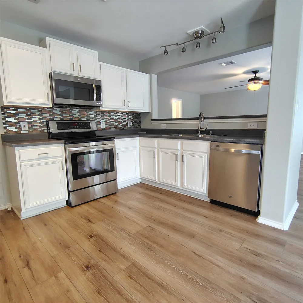1107 Fox Sparrow Cove Pflugerville, TX 78660