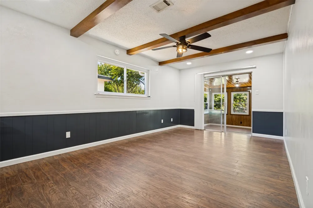 2913 David Lane Arlington, TX 76013