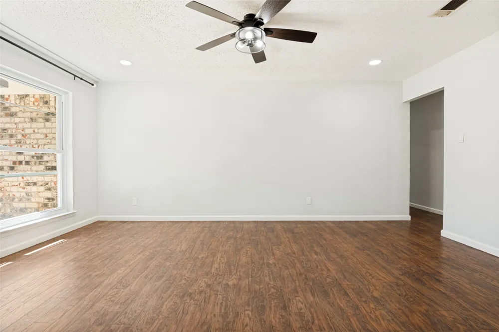 2913 David Lane Arlington, TX 76013